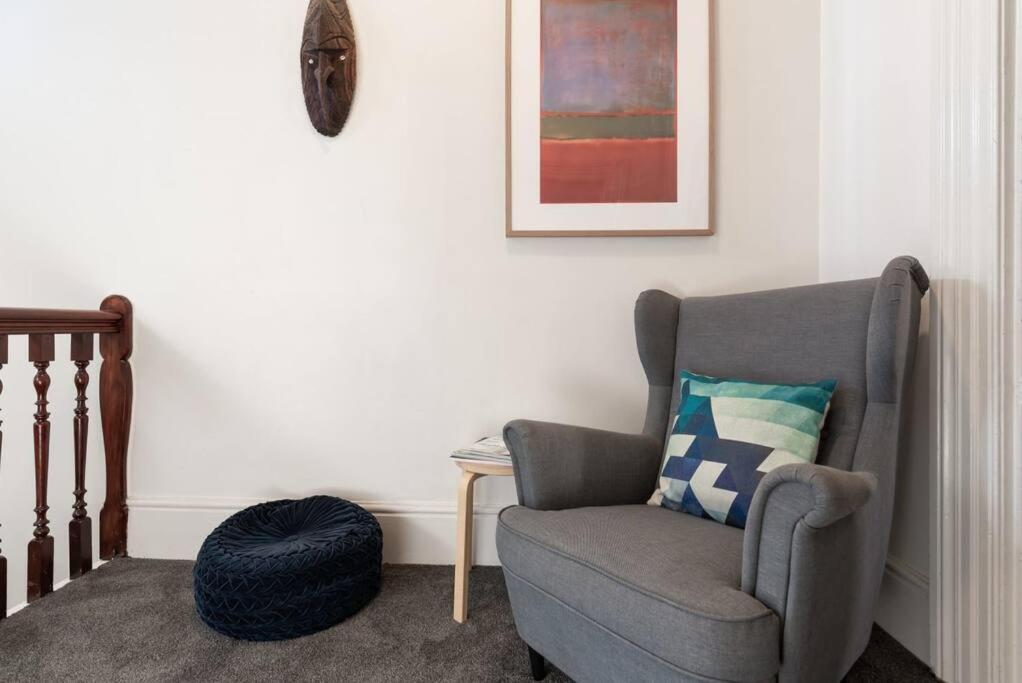 Generous Victorian Terrace In Cbd - Parking & Wifi Apartment Launceston Exterior photo