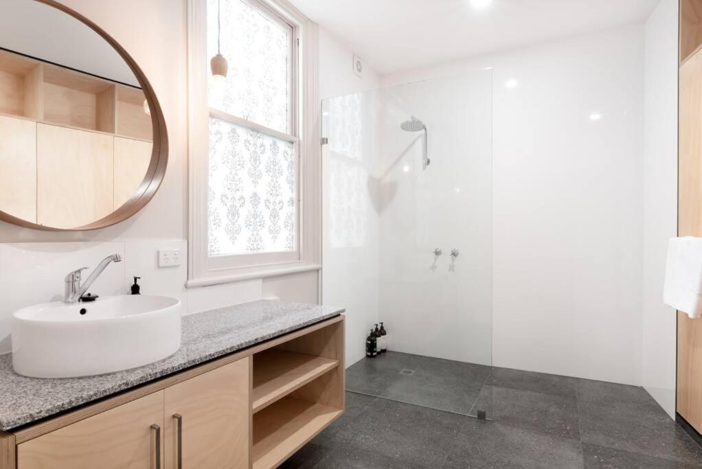 Generous Victorian Terrace In Cbd - Parking & Wifi Apartment Launceston Exterior photo
